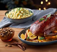 Kachna na pomerančích s gnocchi, šalvějí a máslem