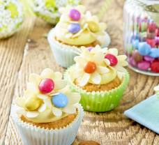 Rozkvetlý jarní cupcake