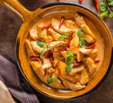 Nestárnoucí klasika české kuchyně: Kuře na paprice