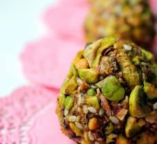 Pistáciovo-sezamové kuličky